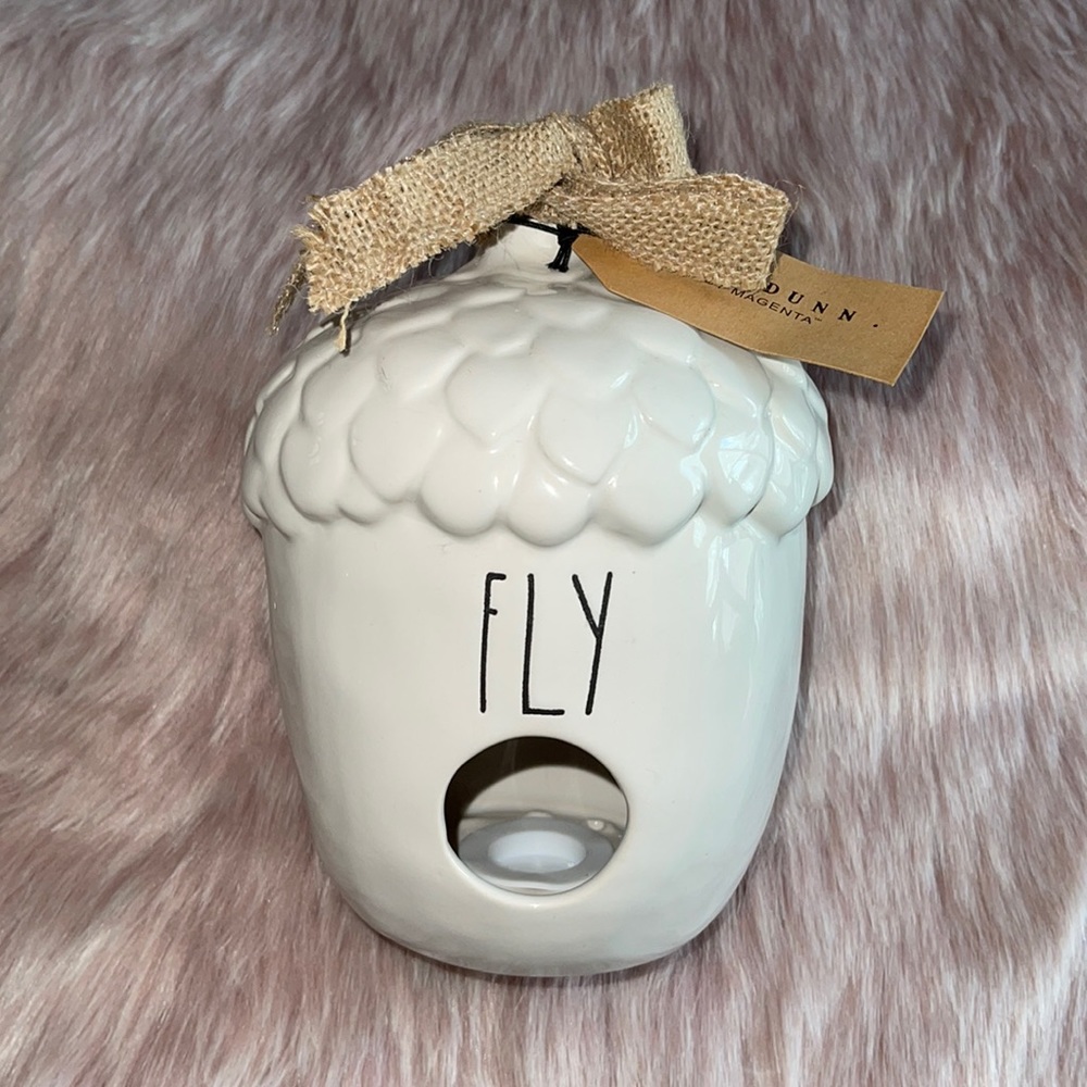 RAE DUNN  |  FLY Acorn Birdhouse